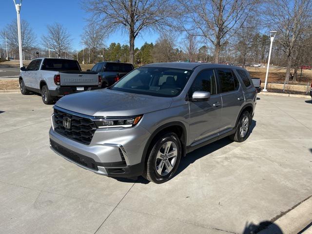 new 2025 Honda Pilot car, priced at $44,895