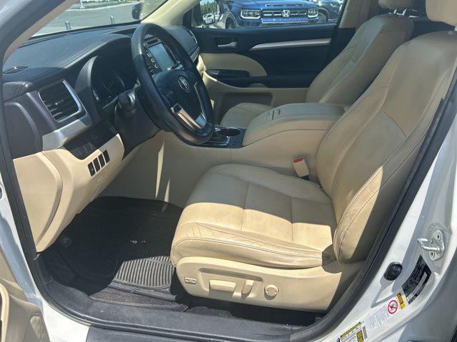 used 2015 Toyota Highlander car, priced at $18,134