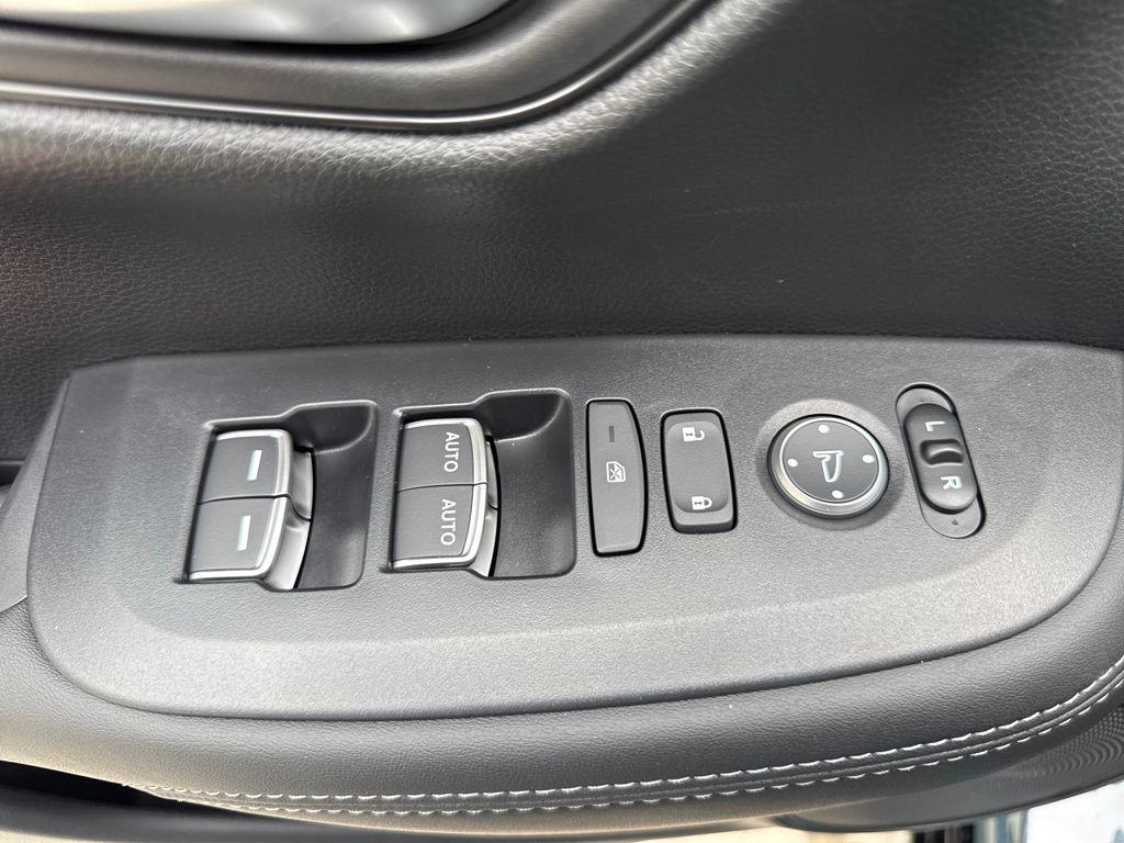 new 2026 Honda HR-V car, priced at $31,955