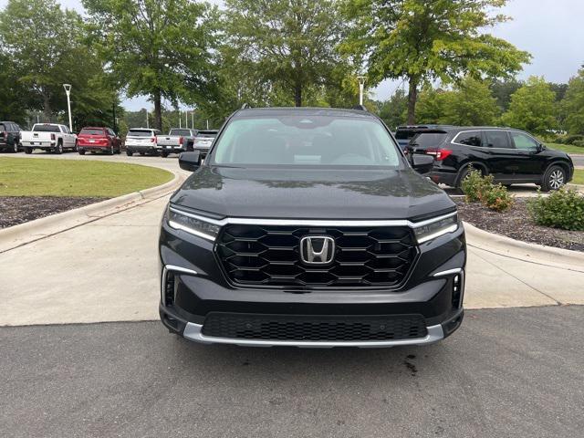 new 2025 Honda Pilot car, priced at $50,995