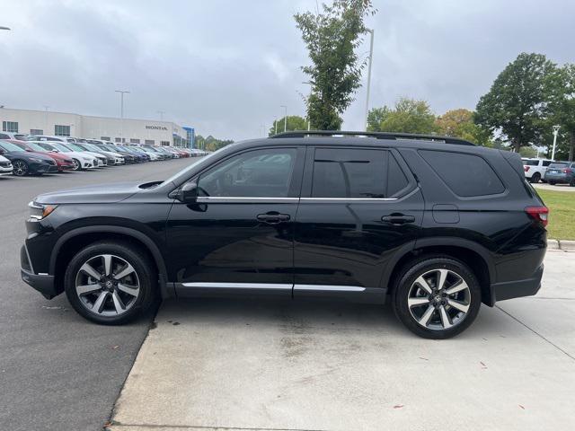 new 2025 Honda Pilot car, priced at $50,995