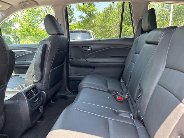used 2022 Honda Pilot car, priced at $32,004