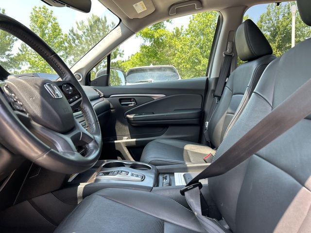 used 2022 Honda Pilot car, priced at $32,004