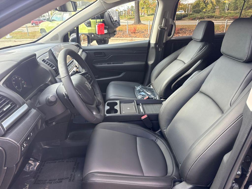 new 2026 Honda Odyssey car, priced at $44,290