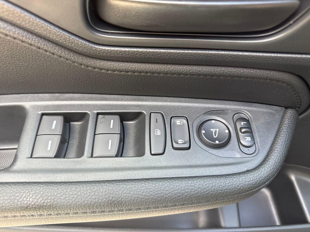 new 2026 Honda Odyssey car, priced at $44,290