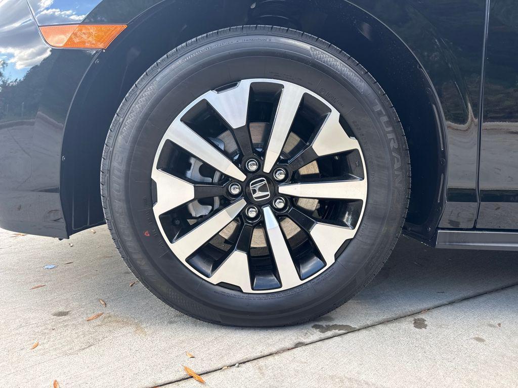 new 2026 Honda Odyssey car, priced at $44,290