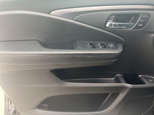 used 2022 Honda Pilot car, priced at $31,628
