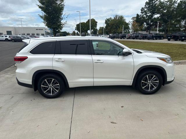 used 2018 Toyota Highlander car, priced at $19,822