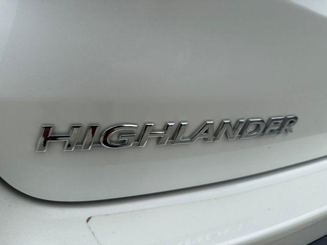 used 2018 Toyota Highlander car, priced at $19,822