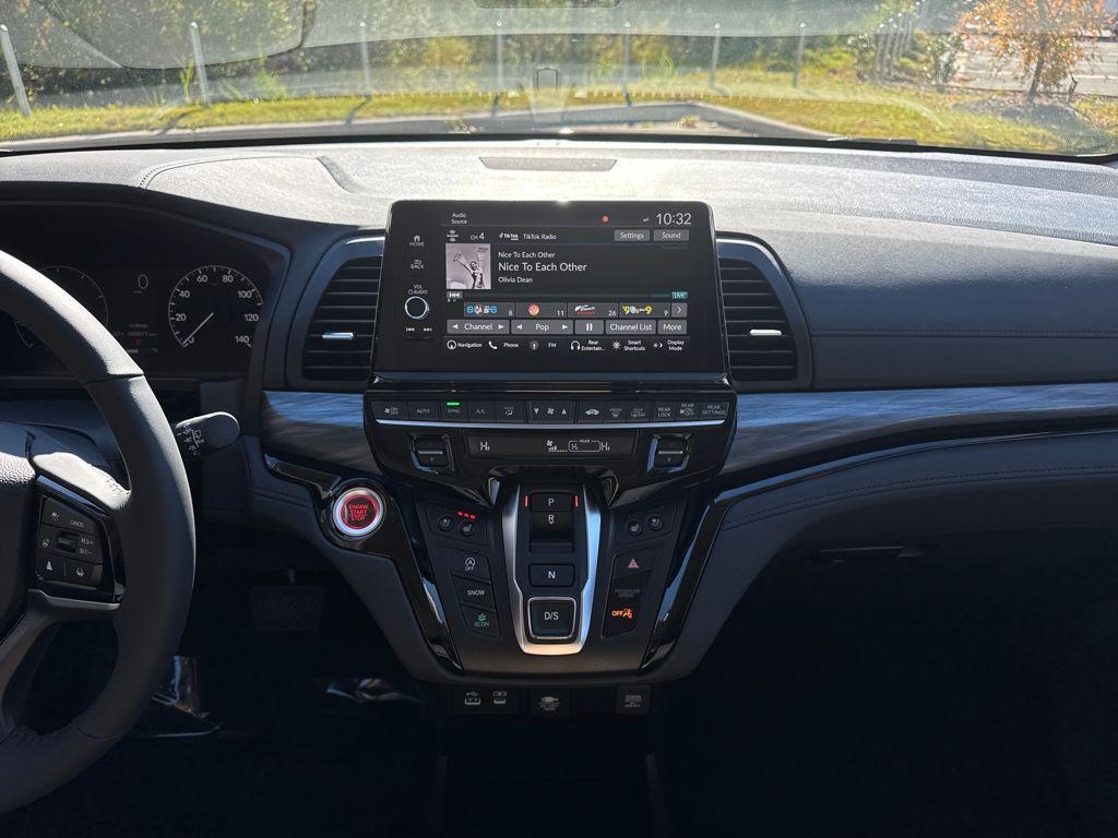 new 2026 Honda Odyssey car, priced at $53,190