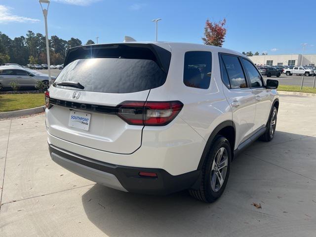 new 2025 Honda Pilot car, priced at $47,450