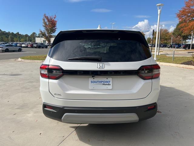 new 2025 Honda Pilot car, priced at $47,450