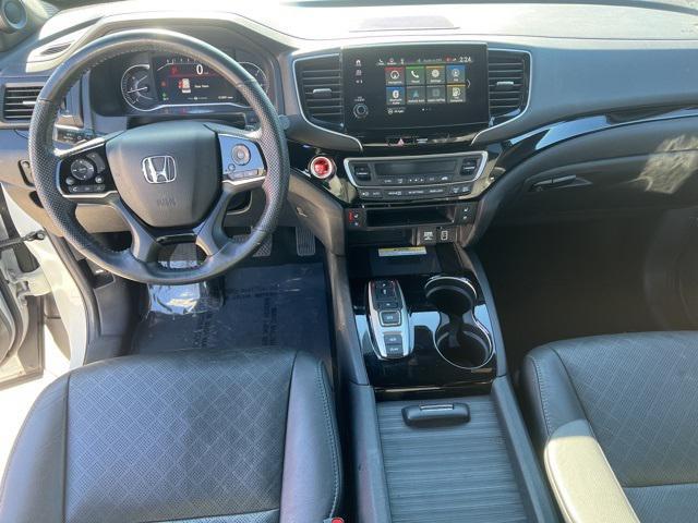 used 2022 Honda Passport car, priced at $35,296