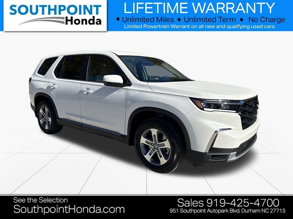 new 2025 Honda Pilot car, priced at $45,450