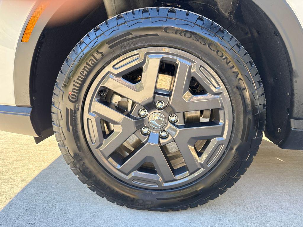 new 2026 Honda CR-V Hybrid car, priced at $40,705