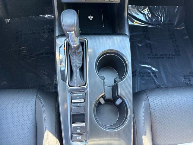 used 2025 Honda Civic Hybrid car, priced at $26,400