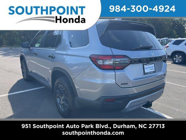new 2025 Honda Pilot car, priced at $50,895