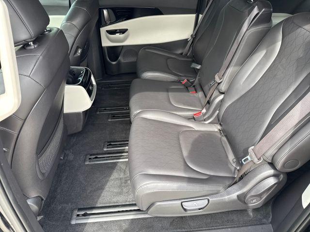 used 2024 Kia Carnival car, priced at $34,897