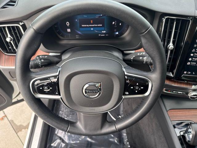 used 2024 Volvo XC60 car, priced at $36,427