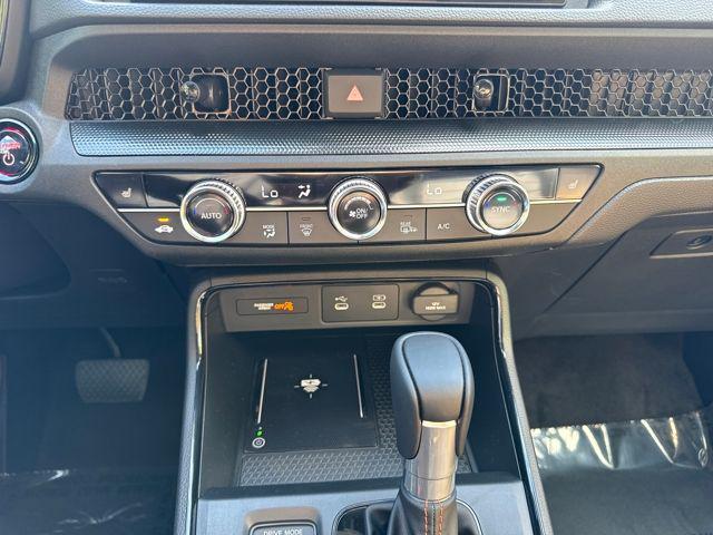 new 2026 Honda CR-V Hybrid car, priced at $40,175