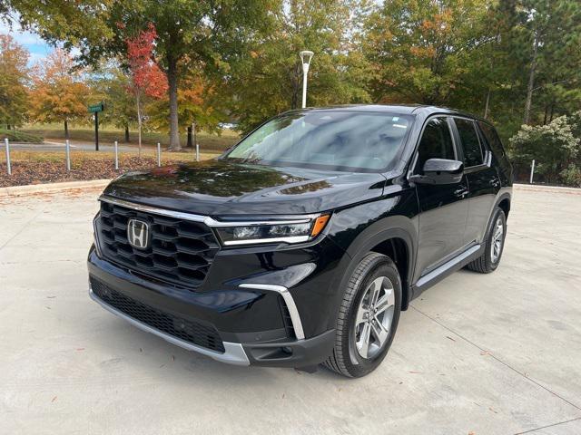 new 2025 Honda Pilot car, priced at $46,995