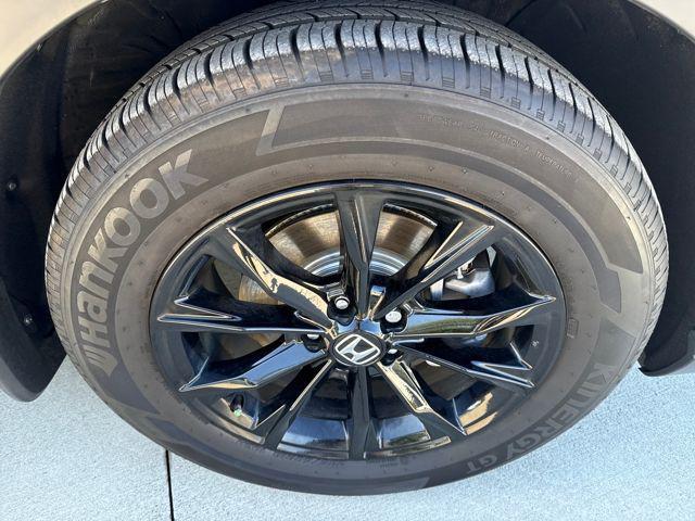 used 2025 Honda CR-V Hybrid car, priced at $35,909