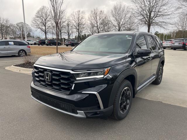 new 2025 Honda Pilot car, priced at $49,745