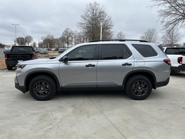 new 2025 Honda Pilot car, priced at $50,795