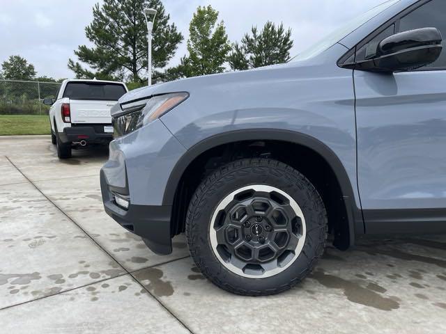 new 2024 Honda Ridgeline car, priced at $43,990