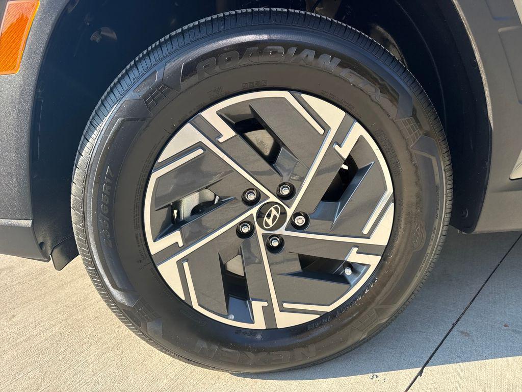 used 2025 Hyundai TUCSON Hybrid car, priced at $27,584