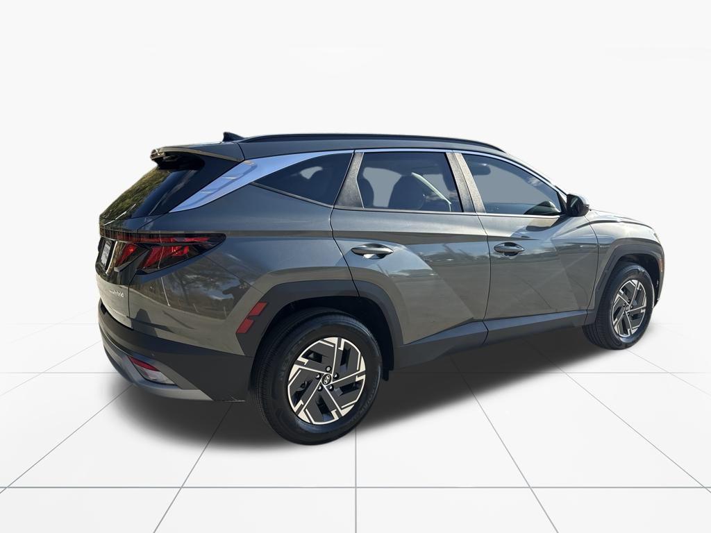 used 2025 Hyundai TUCSON Hybrid car, priced at $27,584