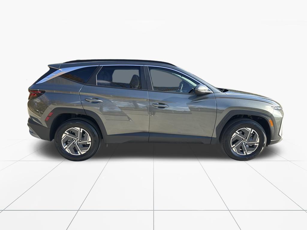 used 2025 Hyundai TUCSON Hybrid car, priced at $27,584