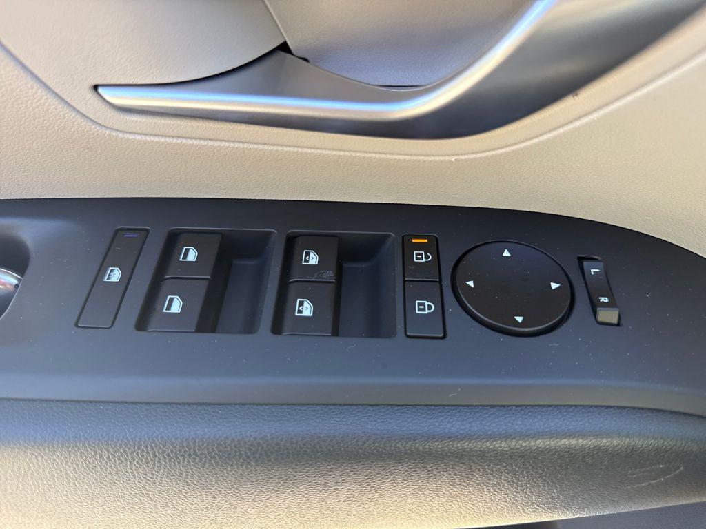 used 2025 Hyundai TUCSON Hybrid car, priced at $27,584