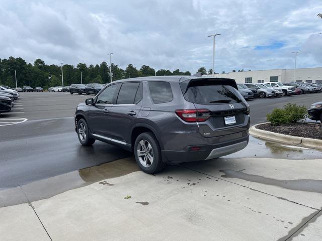 new 2025 Honda Pilot car, priced at $46,695