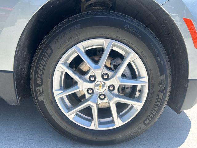 used 2024 Chevrolet Equinox car, priced at $21,623
