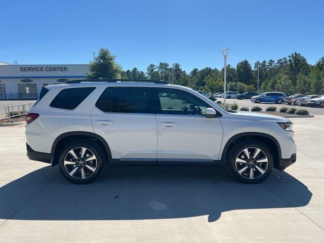 new 2025 Honda Pilot car, priced at $51,450