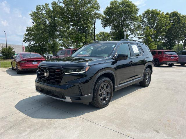 used 2025 Honda Pilot car, priced at $47,644
