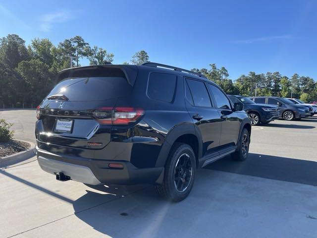 new 2025 Honda Pilot car, priced at $53,525