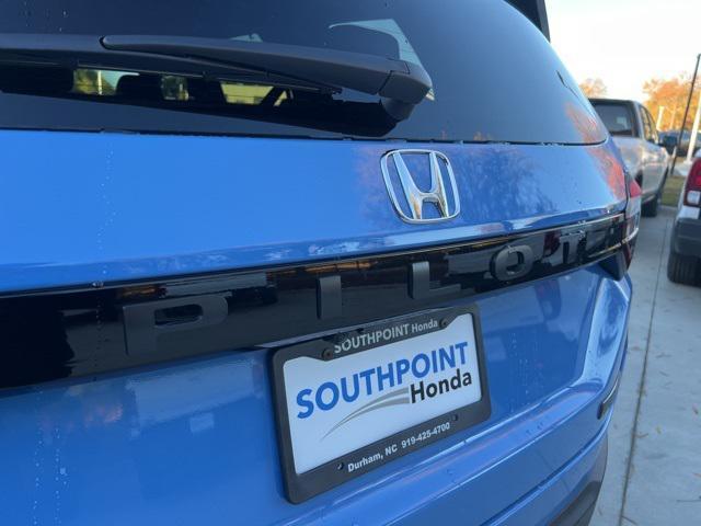 new 2025 Honda Pilot car, priced at $51,250