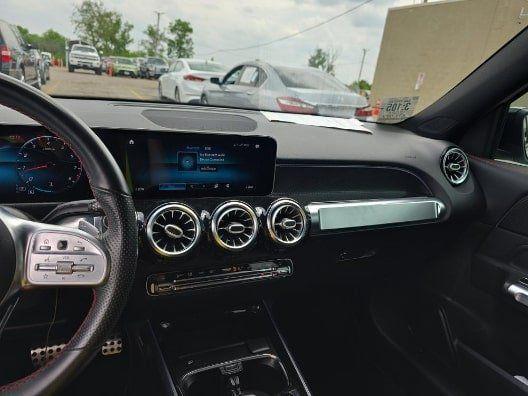 used 2021 Mercedes-Benz GLB 250 car, priced at $27,368