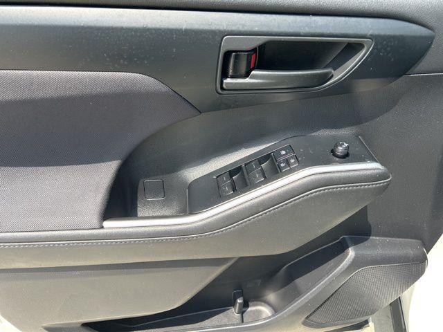 used 2020 Toyota Highlander car, priced at $25,583