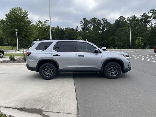 new 2025 Honda Pilot car, priced at $50,495