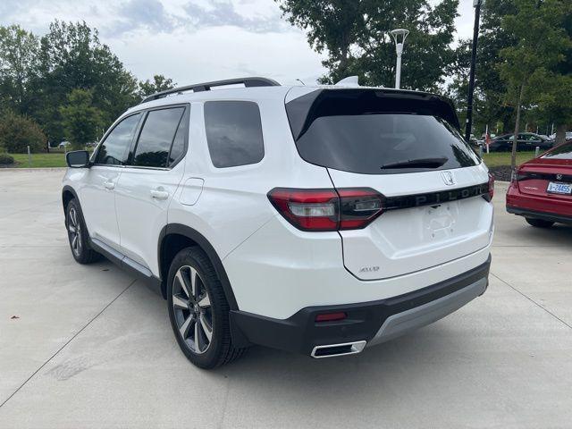 used 2025 Honda Pilot car, priced at $49,964