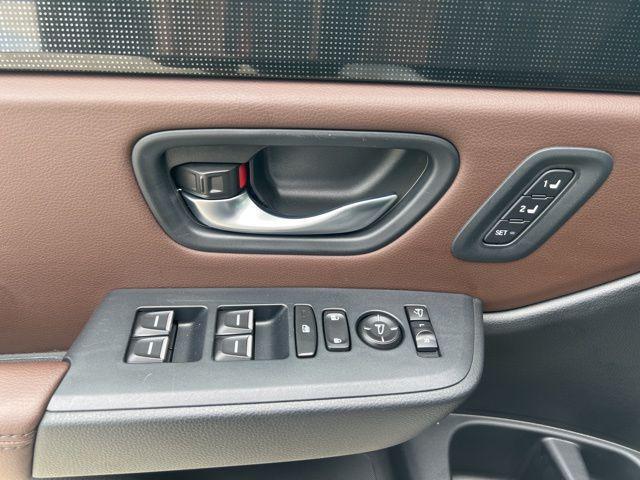 used 2025 Honda Pilot car, priced at $49,964