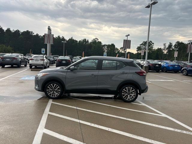 new 2024 Nissan Kicks car, priced at $27,064