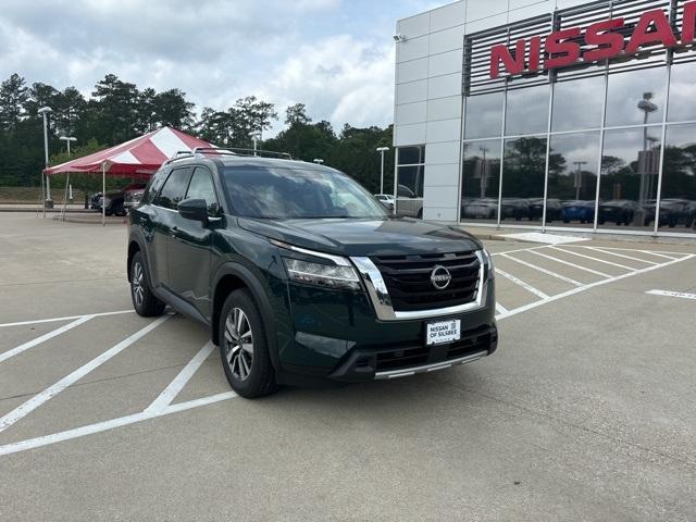 new 2024 Nissan Pathfinder car, priced at $46,714