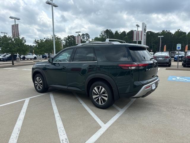 new 2024 Nissan Pathfinder car, priced at $46,714