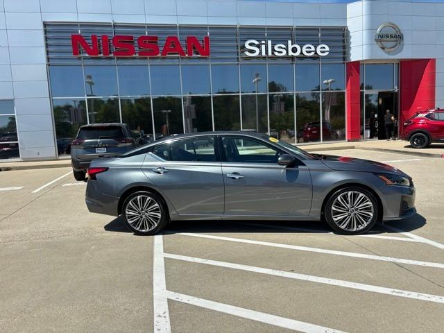 used 2023 Nissan Altima car, priced at $28,995