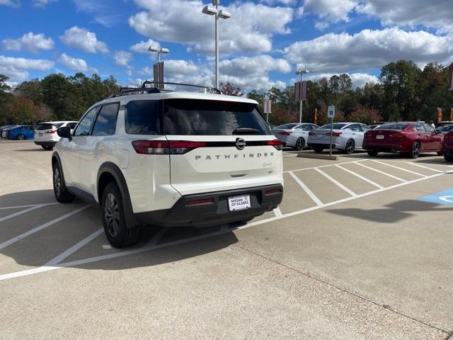 new 2024 Nissan Pathfinder car