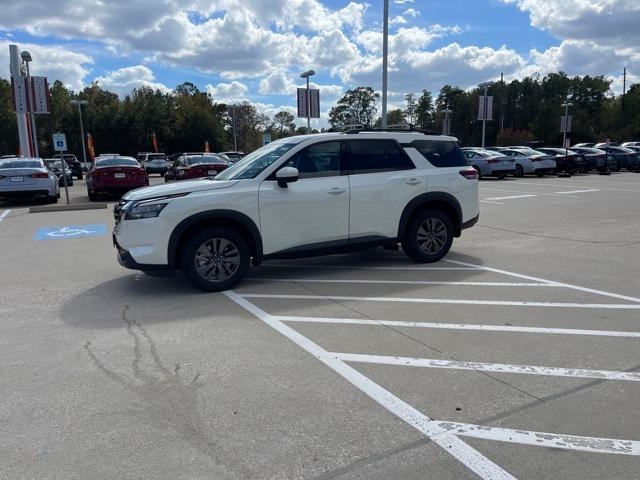 new 2024 Nissan Pathfinder car